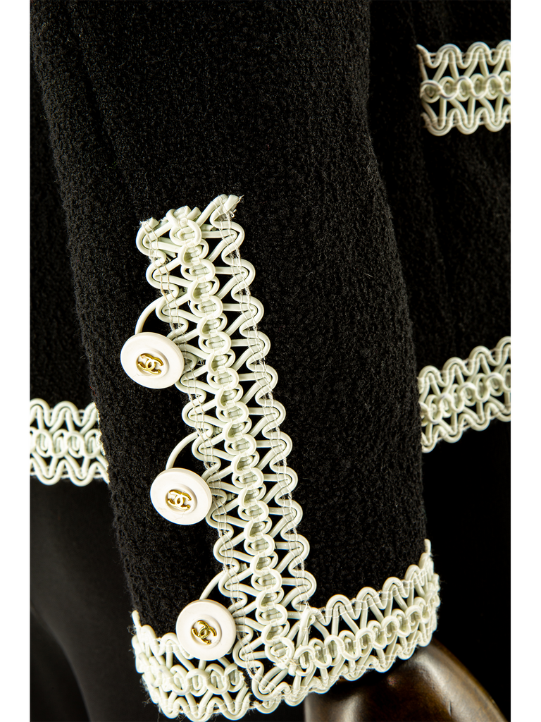 Black Chanel Suit With Scoubidou Braid SS 1994 - De L'Époque