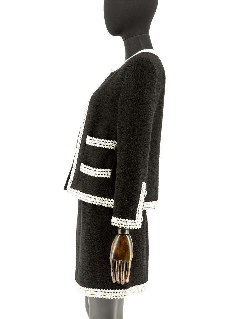Black Chanel Suit With Scoubidou Braid SS 1994 - De L'Époque