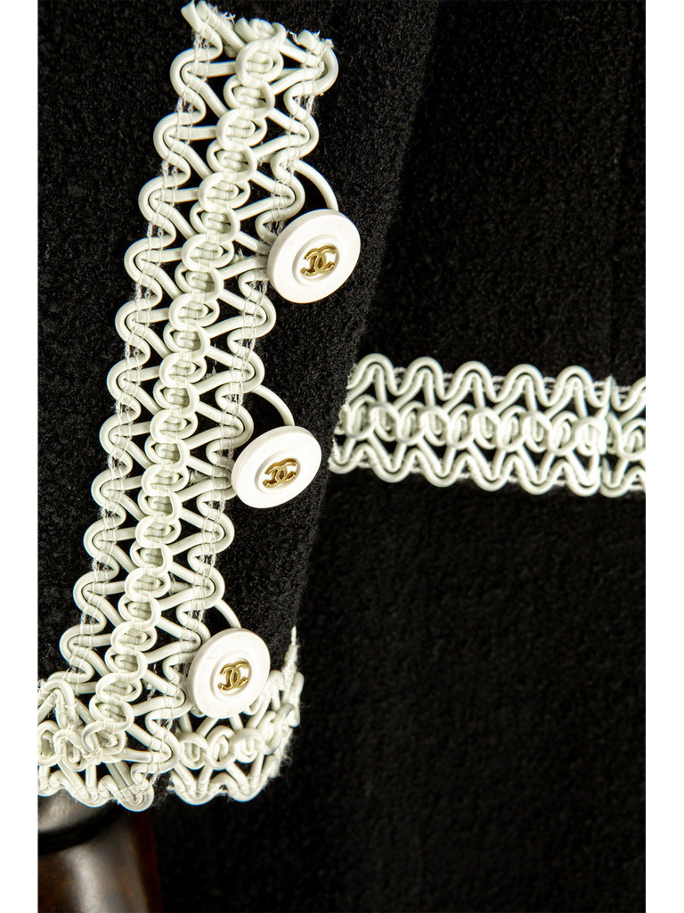 Black Chanel Suit With Scoubidou Braid SS 1994 - De L'Époque