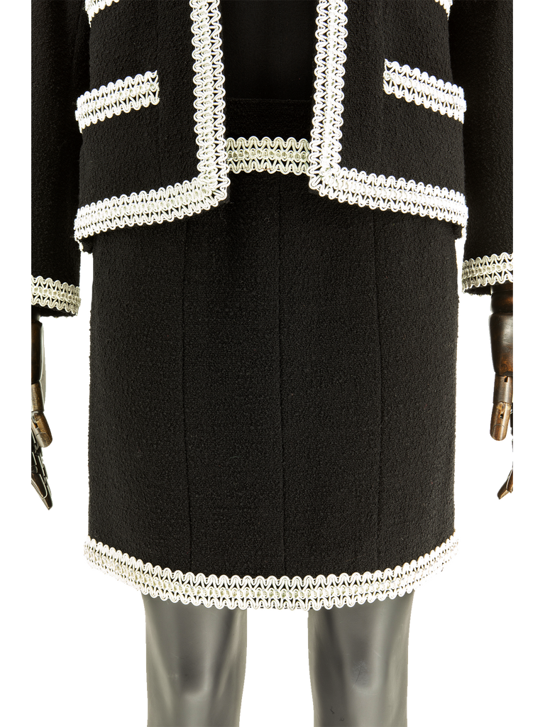 Black Chanel Suit With Scoubidou Braid SS 1994 - De L'Époque
